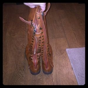 Brown boots with zipper on back